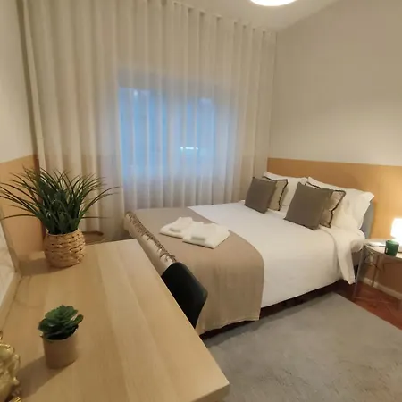 Δωμάτια σε οικογενειακή κατοικία Lovely In Centre *