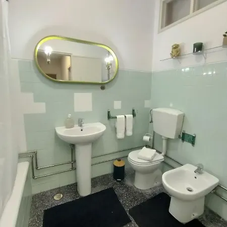 Δωμάτια σε οικογενειακή κατοικία Lovely In Centre *