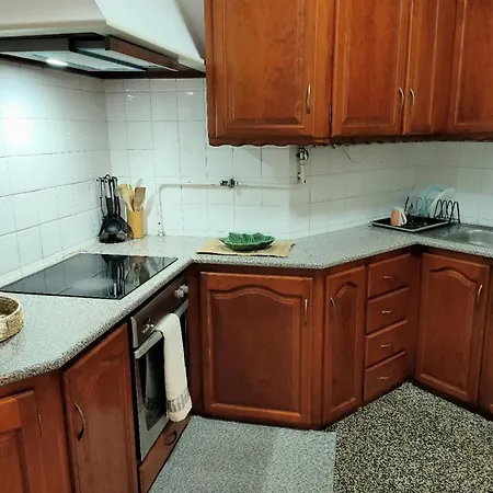 Lovely In Centre * Λεϊρία