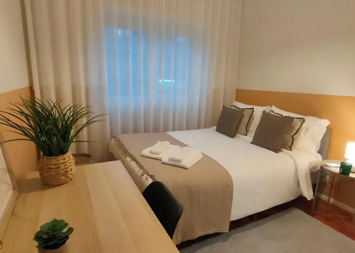 Lovely In Centre Homestay *