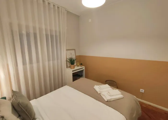 Homestay Lovely In Centre Leiria