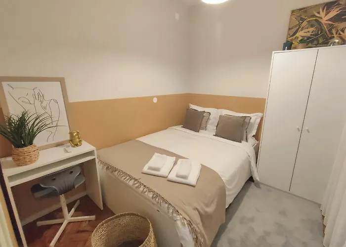 Lovely In Centre Homestay *